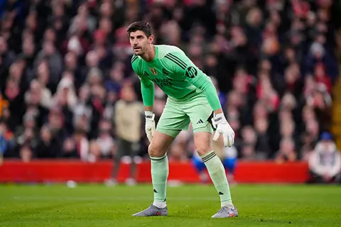 بعد 8 تصديات.. أين تقع مباراة ليفربول بين الأفضل في مسيرة كورتوا مع ريال مدريد؟